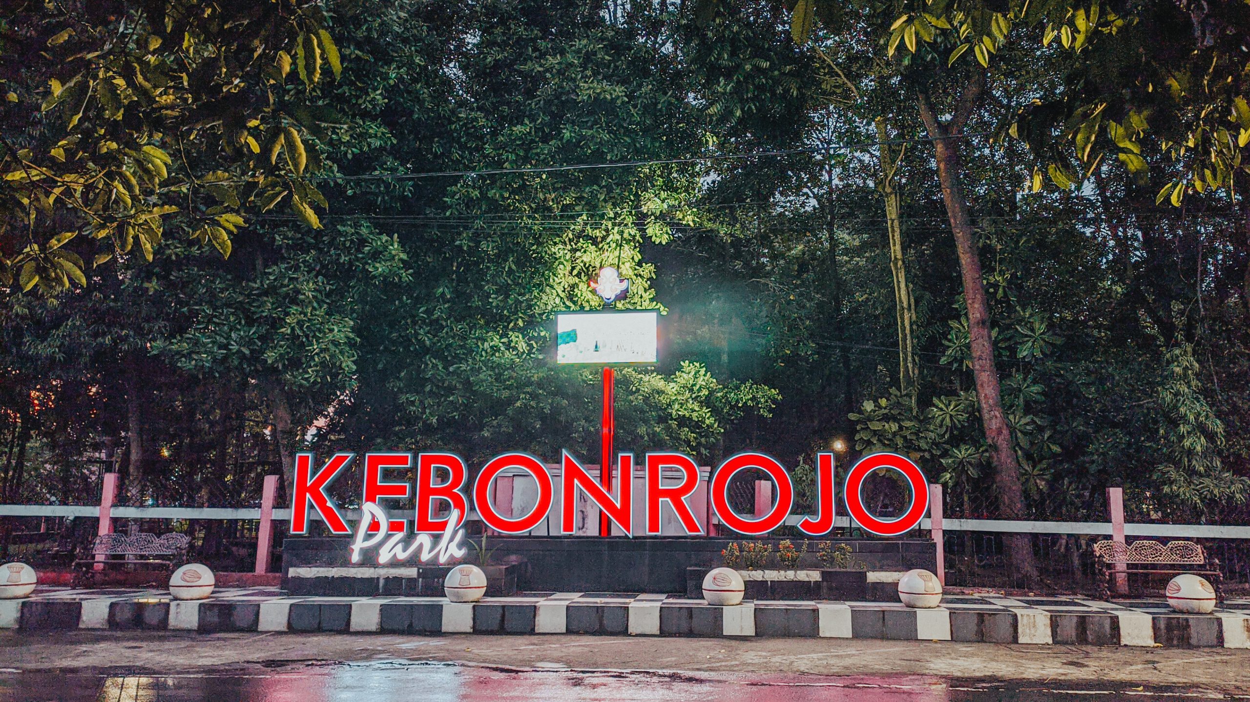 fakta menarik taman kebon rojo