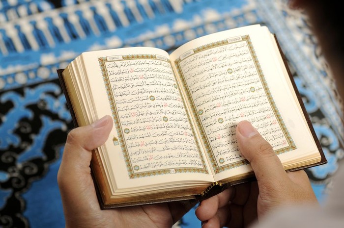 Manfaat Membaca Al-Quran